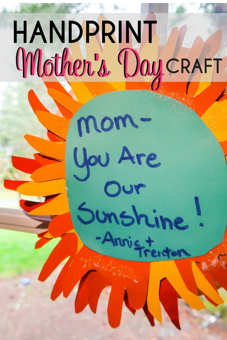 Mother's Day Handprint craft tutorial. Kids handprint sunshine that kids can make for Mother's Day. An easy DIY craft for Mom.