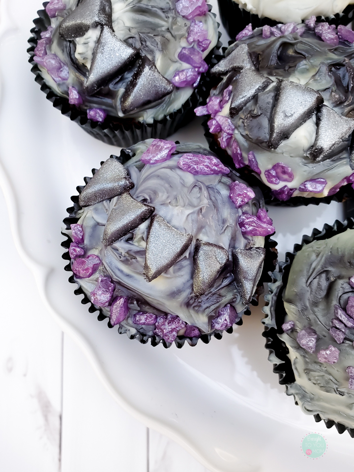 black panther cupcakes