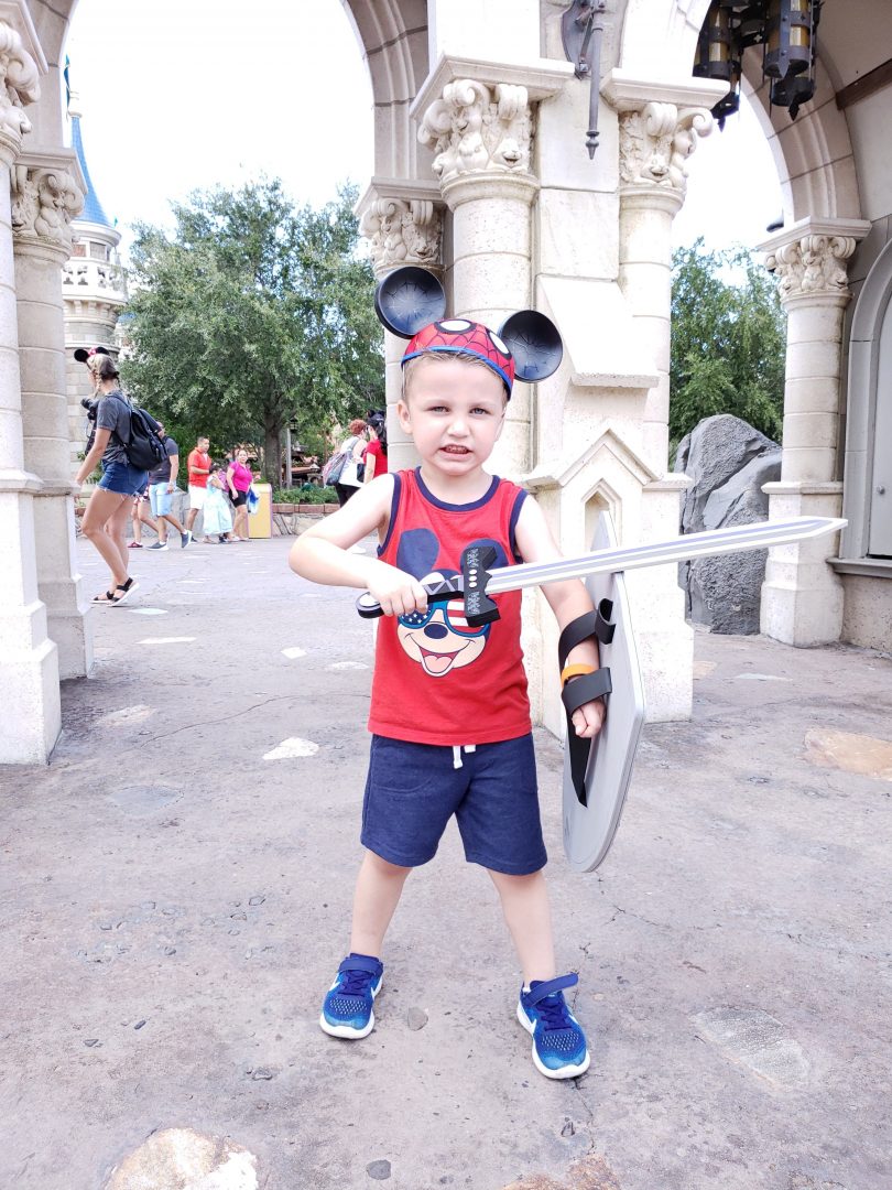 Bibbidi Bobbidi Boutique is one of the most precious moments you can have at Walt Disney World but what can you expect and is it worth it? Bibbidi Bobbidi Boutique Knight Package