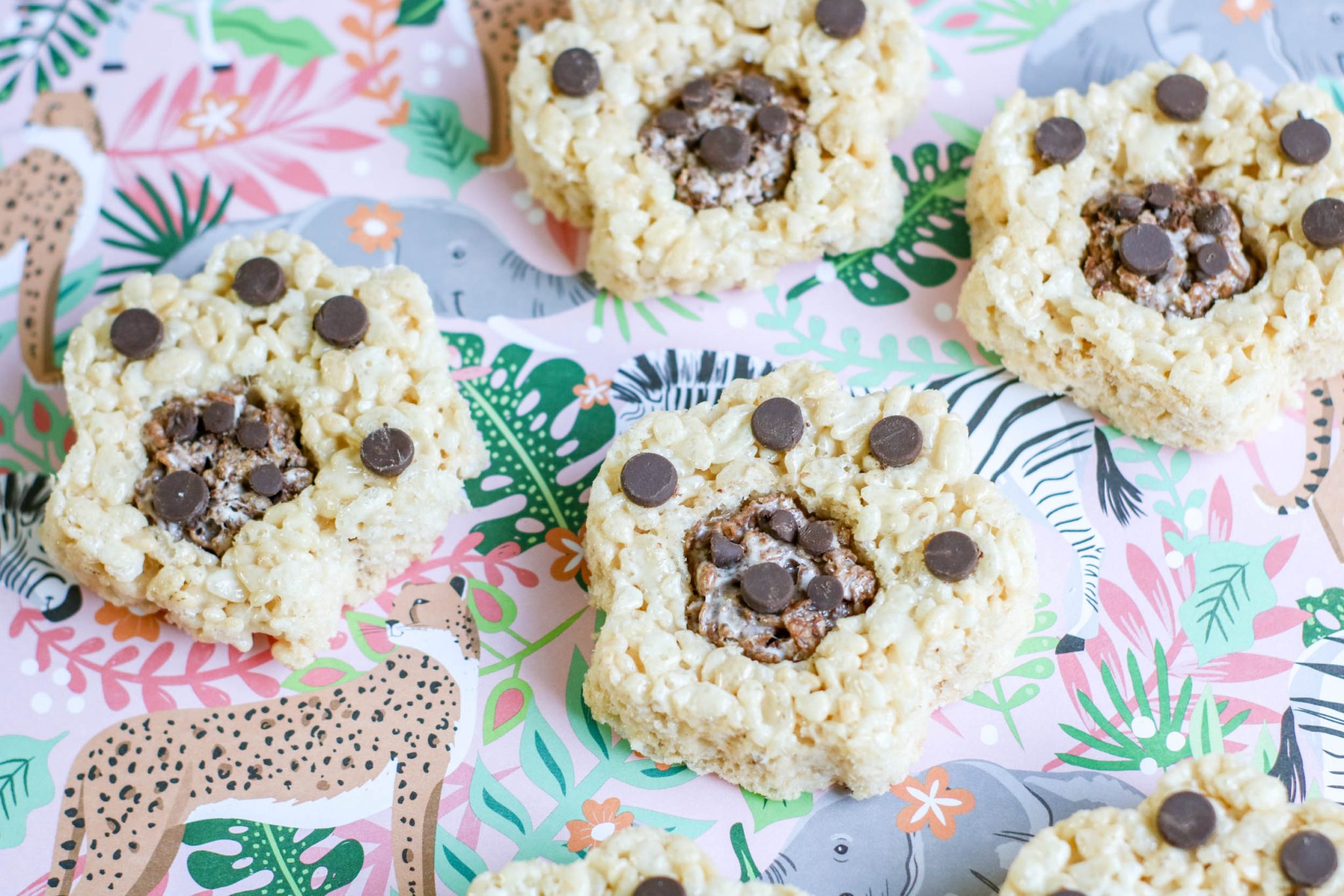 Lion Pawprint Treats